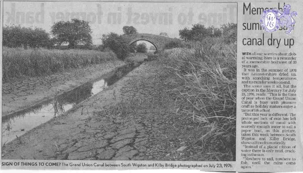 29-598 Grand Union Canal Wigston Leicester dried up in summer 1976