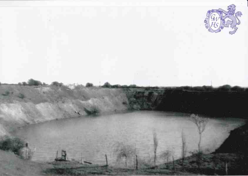 29-778 Lime Delph behind Monkey Row Kilby Bridge 1950's