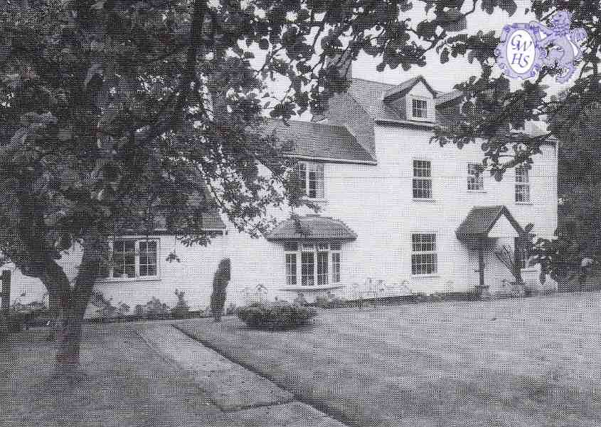 32-444 Kilby Bridge farmhouse, off Durnford Road, South Wigston