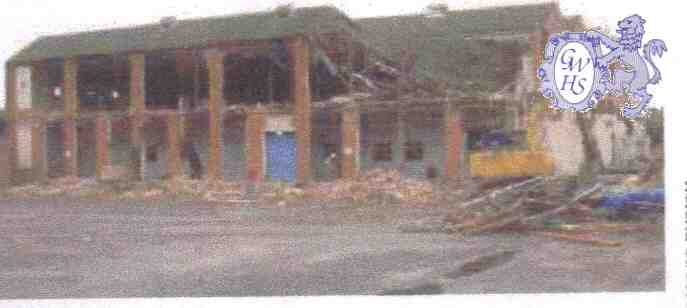 23-768 Cromwell Tools Factory in Wigston Magna being demolished in 2004 02
