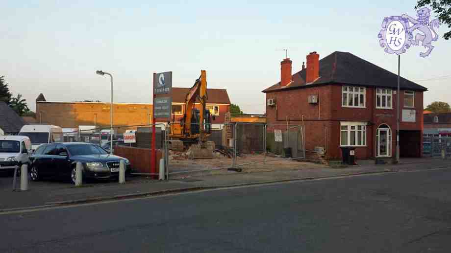 32-128 Demolition of the art deco house on Leicester Road Wigston Magna