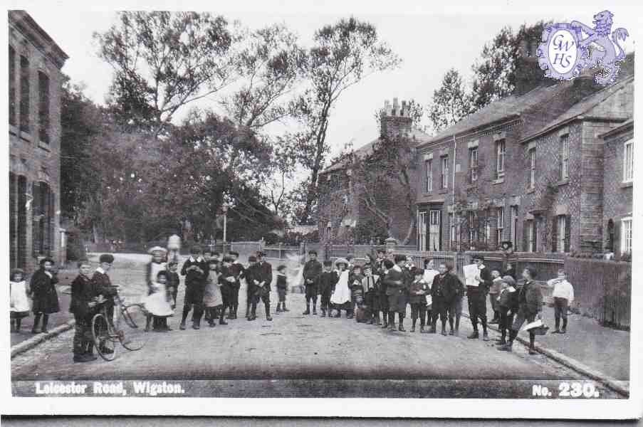 8-164 Leicester Road + Star & Garter Inn behind the house on the left Wigston Magna circa 1904