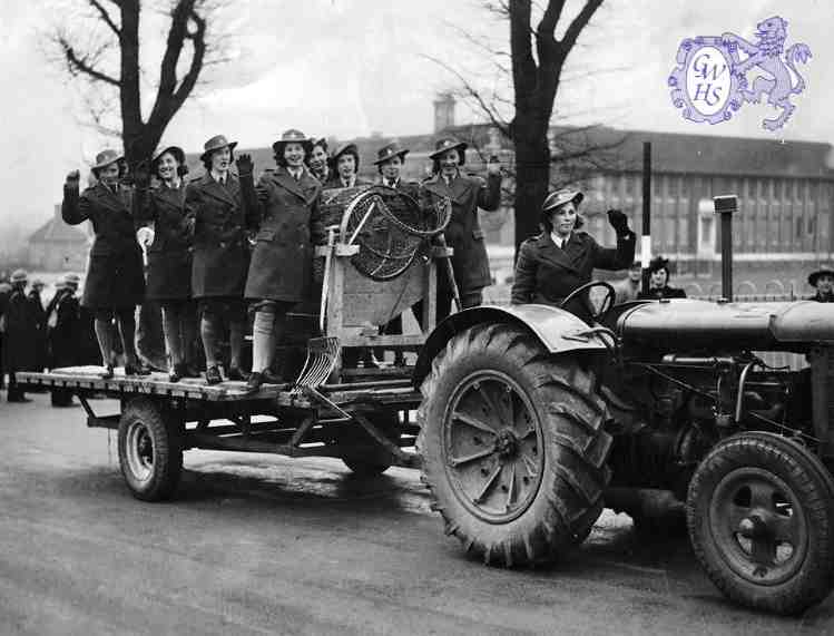 31-136 Womens Land Army University Road leicester