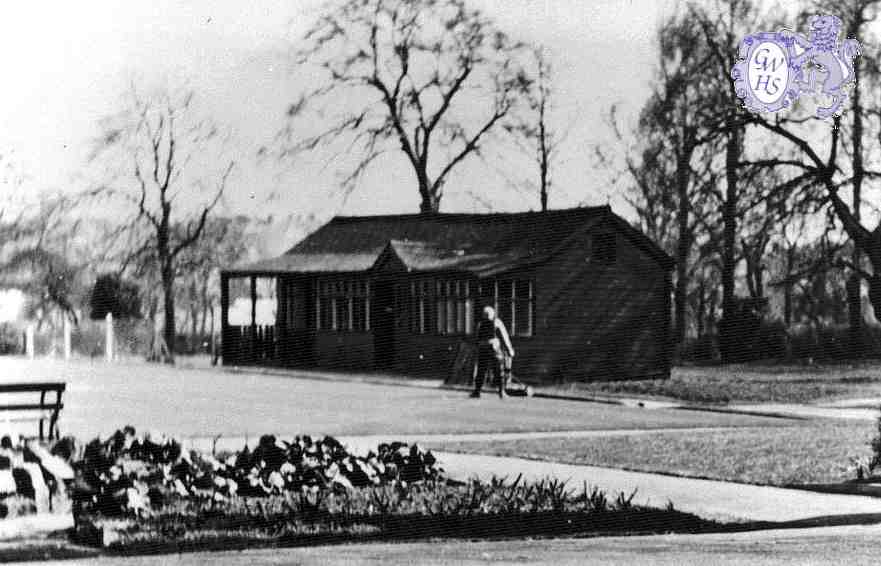 14-299a Wigston Magna Bowls Club Pavilion Long Street  c1933