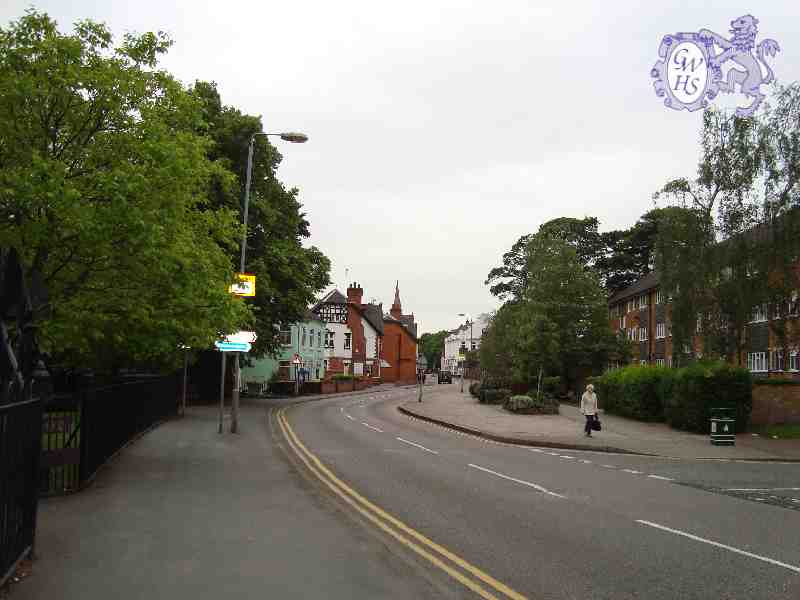 15-134 Long Street Wigston Magna looking South 2011