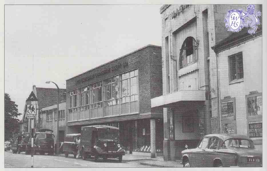 22-033 Co-op and Magna Cinema Long Sreet Wigston 1962