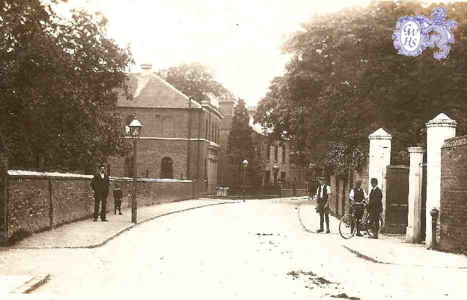30-008 Long Street, Wigston Magna Hall entrance on right