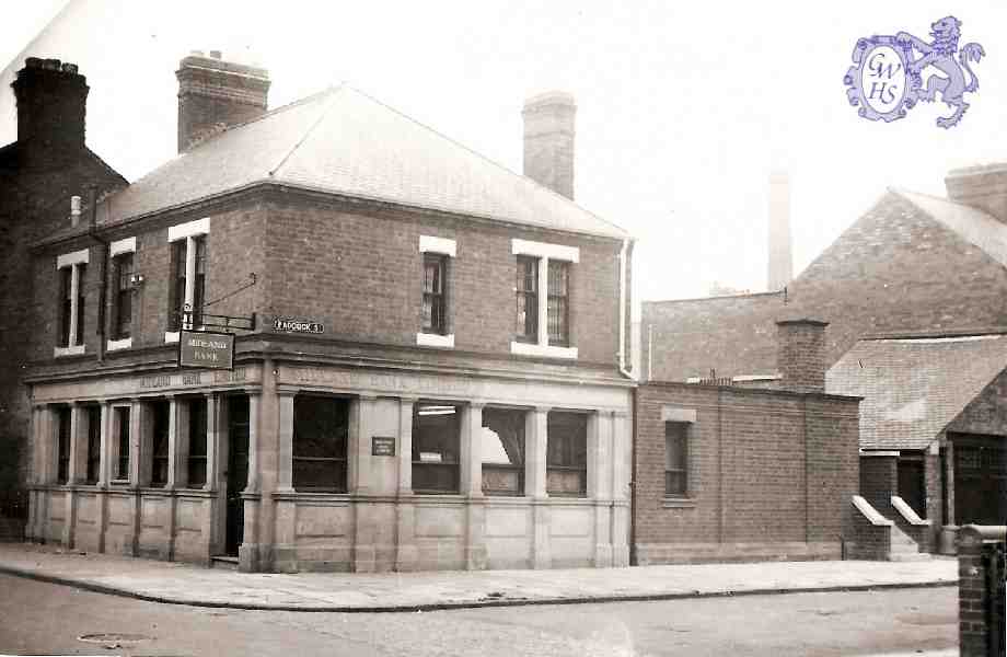 30-013  Midland Bank corner Long Street & Paddock Street Wigston Magna