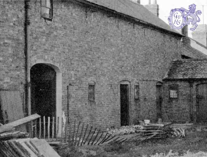 30-669 Back of the Alms Houses on Long Street Wigston Magna c 1963