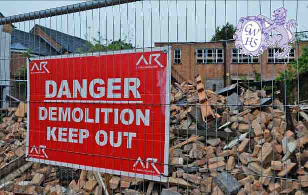 32-100 Long Street Closed due to old Herbert Halls factory being unsafe 2017
