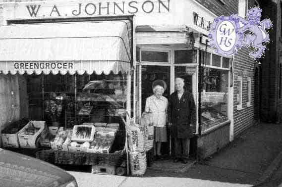 8-167a W A Johnson shop Long Street Wigston Magna - last day before closing - site of old Durham Ox