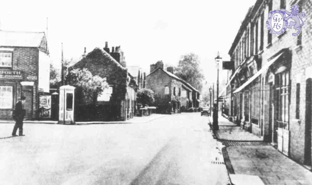 8-210b Leicester Road looking down to Long Street Wigston Magna