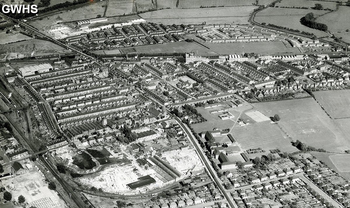 24-068 Aerial view of South Wigston -  1959.