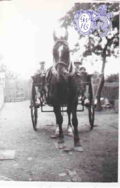 6-51 Bradshaw on Hoyes Mineral water dray
