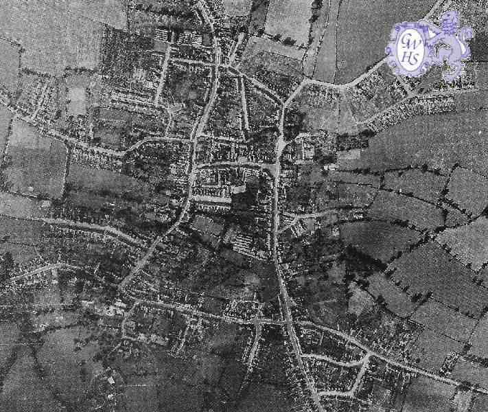 25-042 Aerial photograph of Wigston Magna 1945