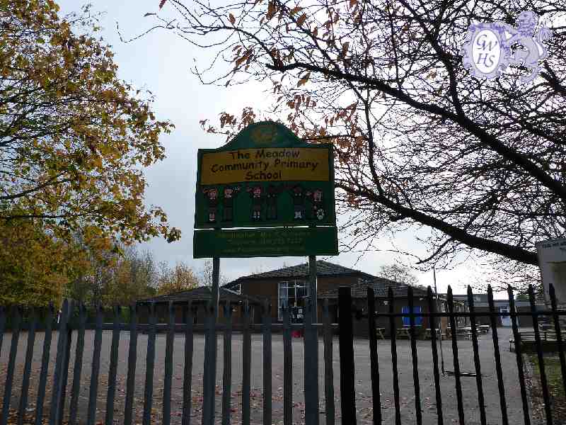 26-353 Meres Walk entrace to The Meadows Primary School Wigston Magna Nov 2014