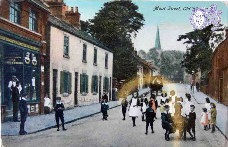 31-216 Moat Street Wigston Magna with Co-Op shop on the left