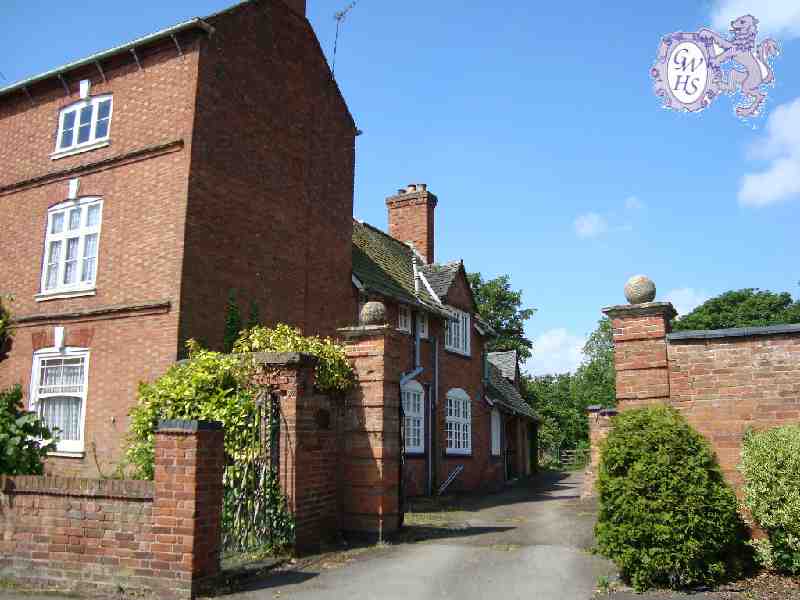 14-277 The Manor House Newgate End Wigston Magna May 2009