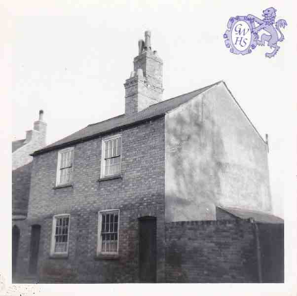 30-200 Numbers 4 and 6 Newgate End Wigston Magna January 1966 - Demolished shortly thereafter