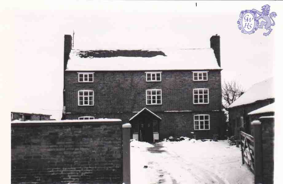 8-251Newgate End Wigston Magna - oldest house 1691