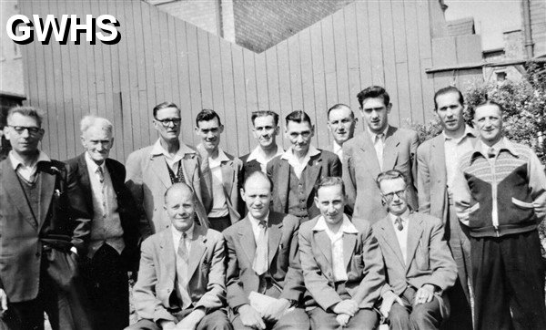 30-980 Wigston Working Men's Club Committee Long Street Wigston Magna