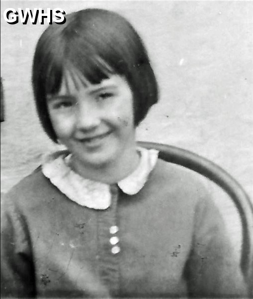 31-116 Peggy Slaney Nee Russell
