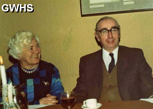 32-290 Mr Mr Wild South Wigston High School mid 1970's