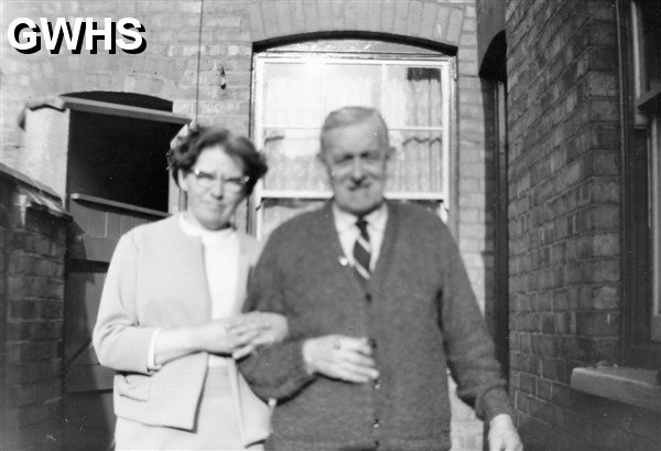 34-820 Allen & May Snutch rear of 31 Albion Street South Wigston c 1950