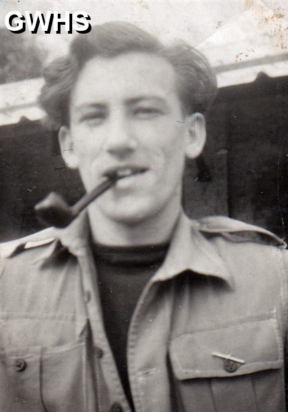 34-835 George Snutch in RAF uniform 1946