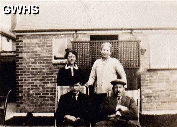 34-878 Oldershaw family Saffron Road South Wigston