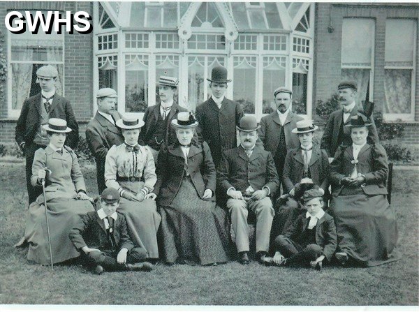 35-388 Orson Wright and his family at a later date