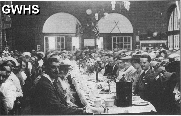 22-118 Victory Tea, 1919 held at Bassett Street Girl's School 
