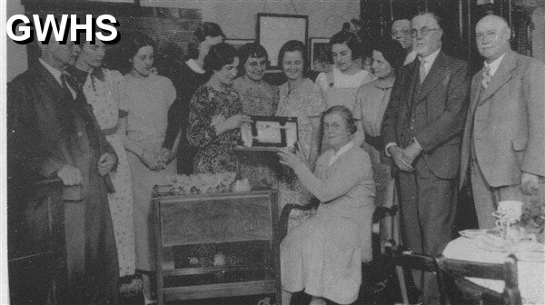 24-047 Presentation to Miss Richardson on her retirement c 1937 Bassett Street Infants School South Wigston