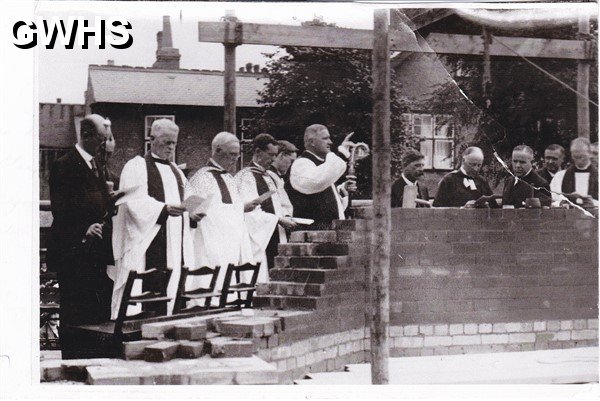 26-101 Ceremony to lay the foundation stone of the Roman Catholic Church on Countesthorpe Road South Wigston
