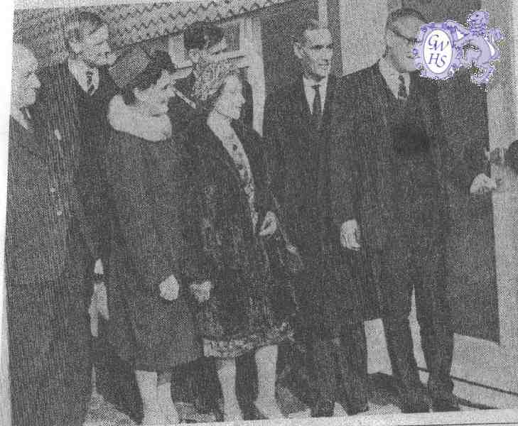 21-018 Opening of flats in South Wigston Fairfield Estate 1964
