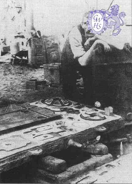 22-082 Wigston Foundry Worker at the Foundry in Canal Street South Wigston circa 1903