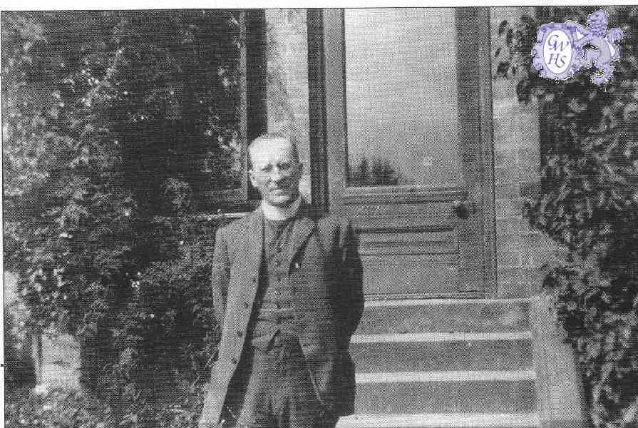 22-137 Rev Colin Weston 1922 Vicar of St Thomas' Church 1916 to 1939