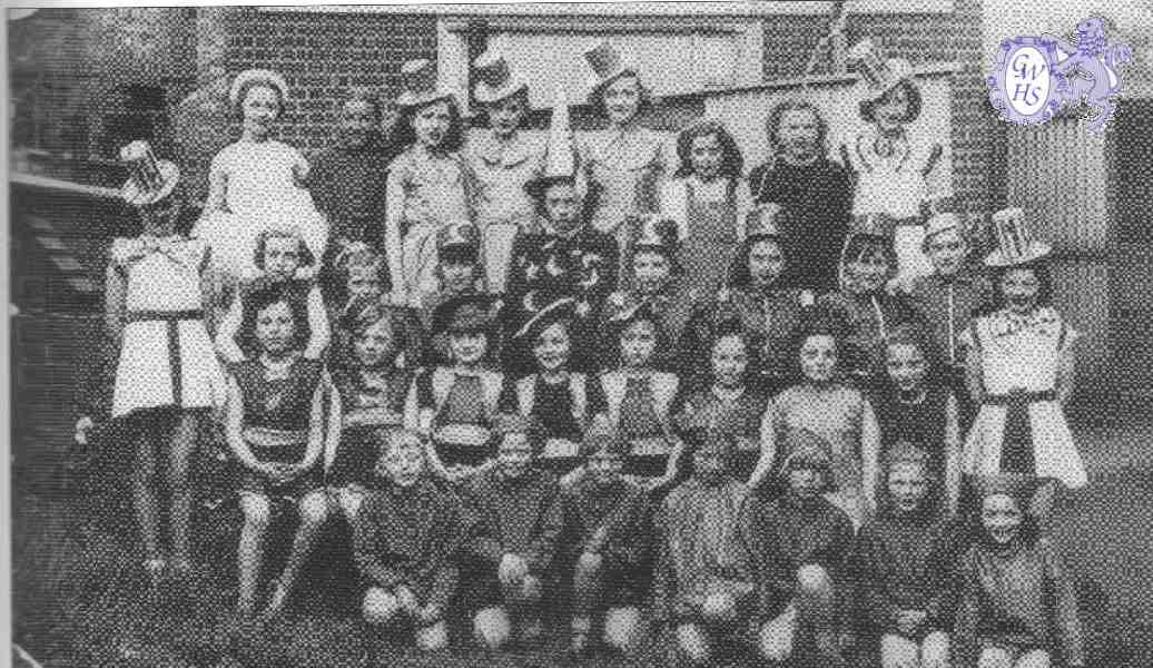 23-825 Miss Keith's Dancing Class South Wigston