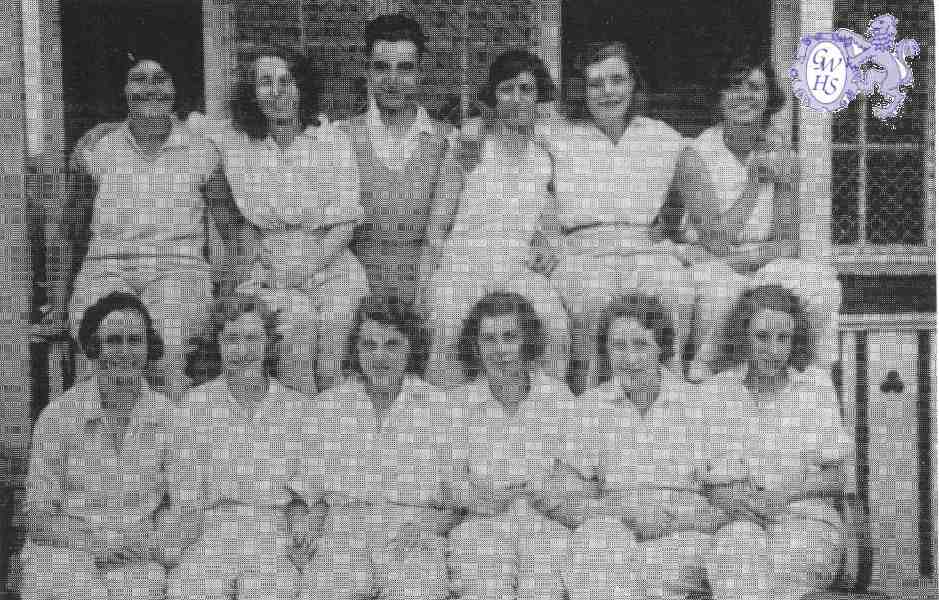 24-022 Devas Underwear factory Ladies Cricket Team Canal Street South Wigston c 1931