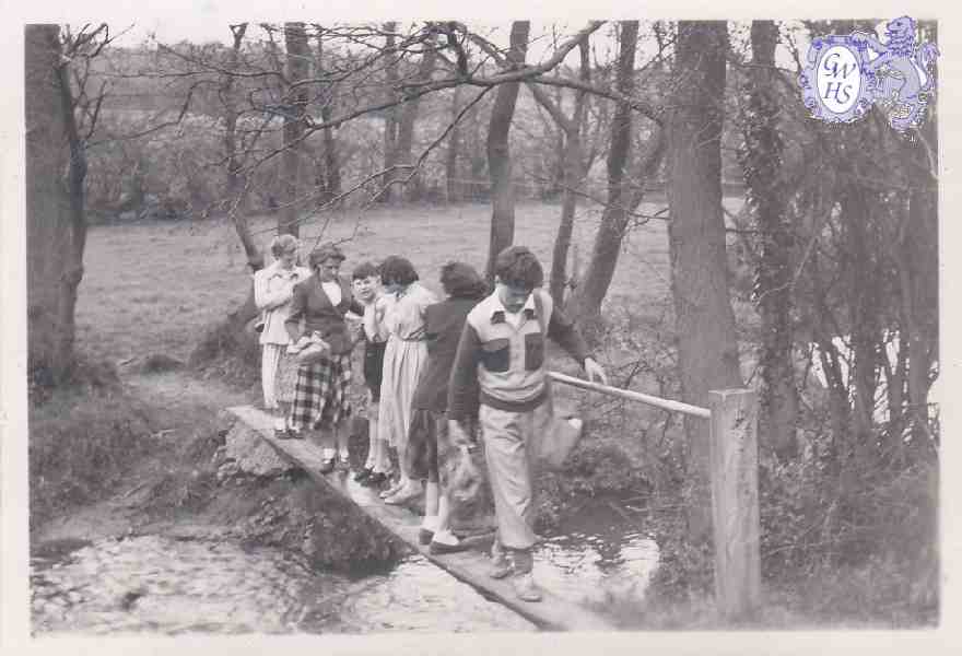 24-049 AYPA outing easter 1954