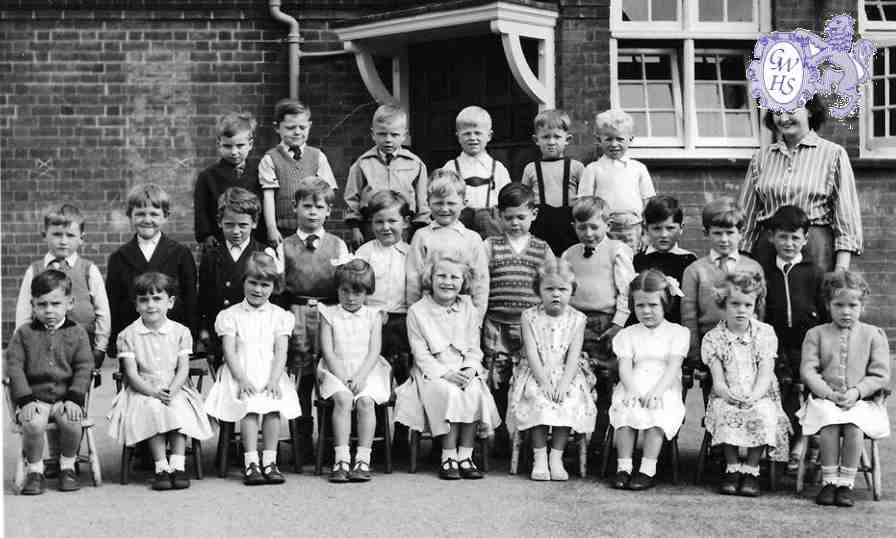 31-060 Bassett Street School South Wigston circa 1956