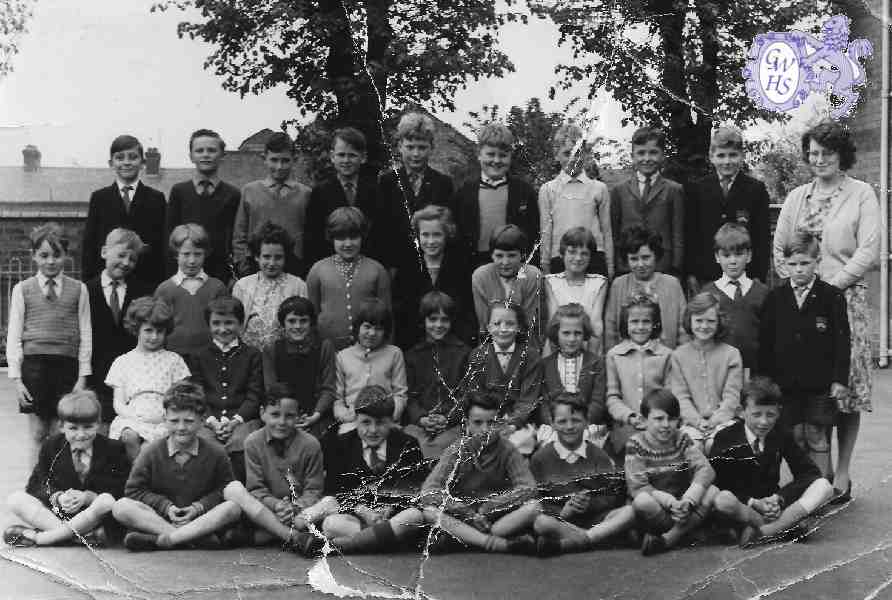 32-057 Class at Bassett Street School South Wigston