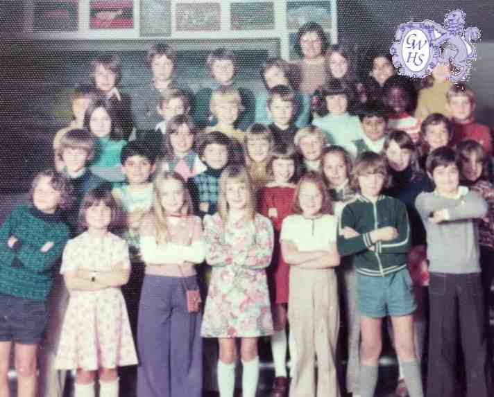 32-102 Mrs Charter's at Waterleys Wigston Magna circa 1974