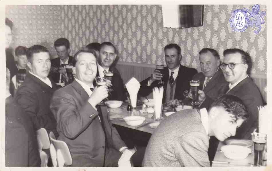 9-158 Atkinsons Dye Works Canal Street South Wigston outing to Skegness 1959 