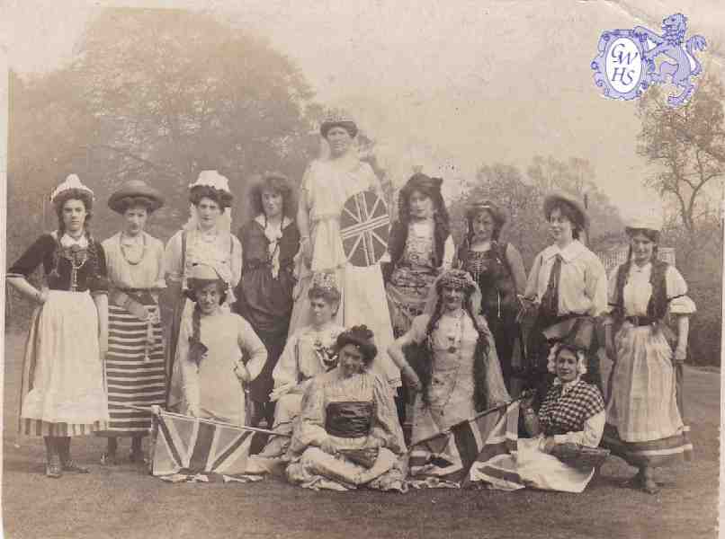 9-37 Empire Day Parade 1900
