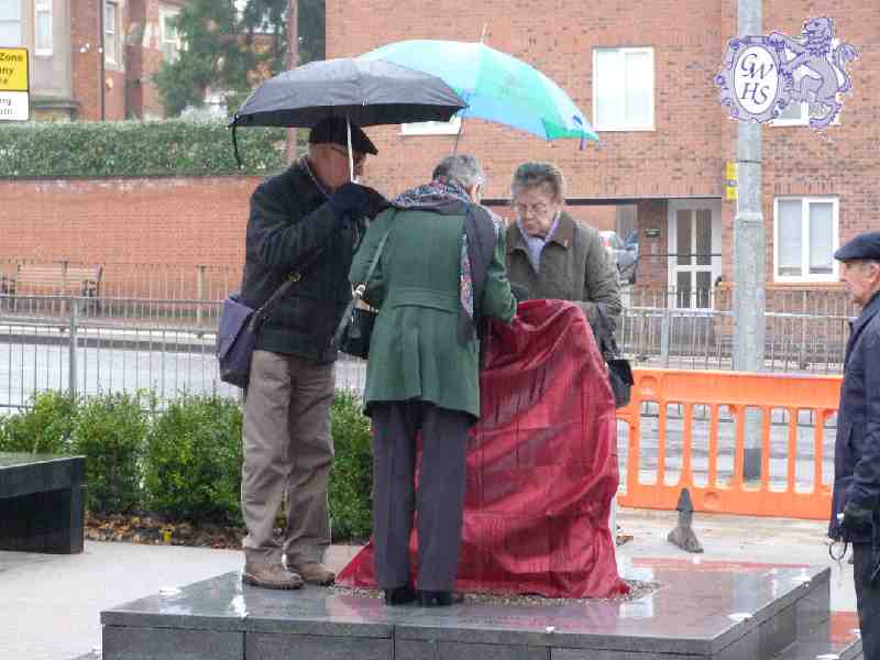 26-199 Wigston Town Centre re-opening and unveiling of the Jubilee Plaque Dec 2014