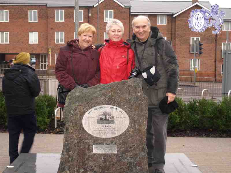 26-234 Jubilee Plaque Angela Coker Linda and Mike Forryan Bell Street Wigston Magna 2014