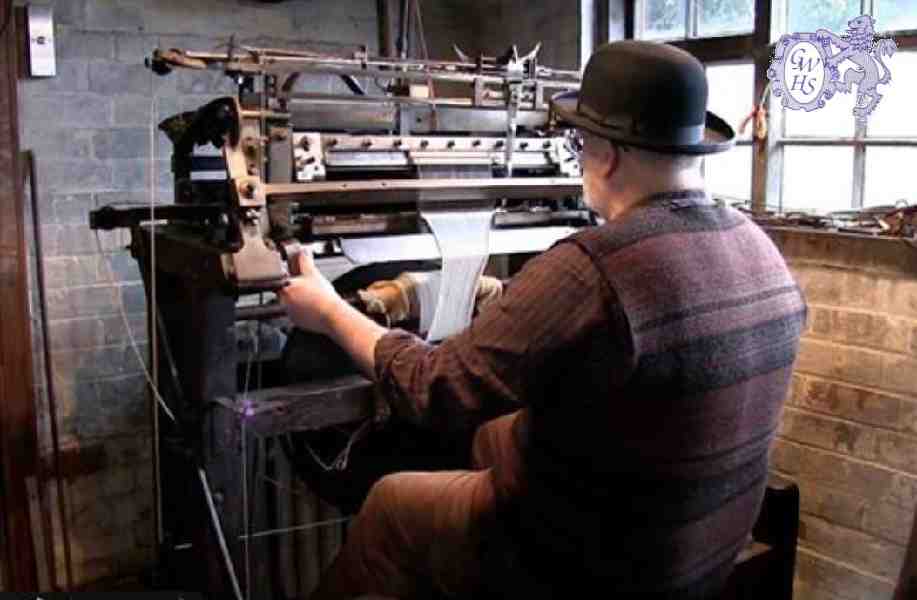 30-184 Paul Knight operating a knitting frame at the FWK Museum Bushloe End Wigston Magna March 2016