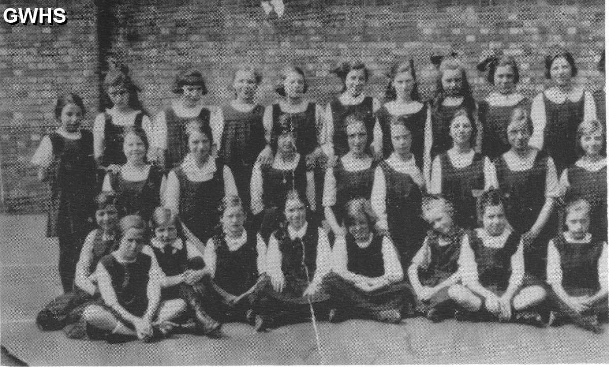 24-055 South Wigston Intermediate School pupils 1924