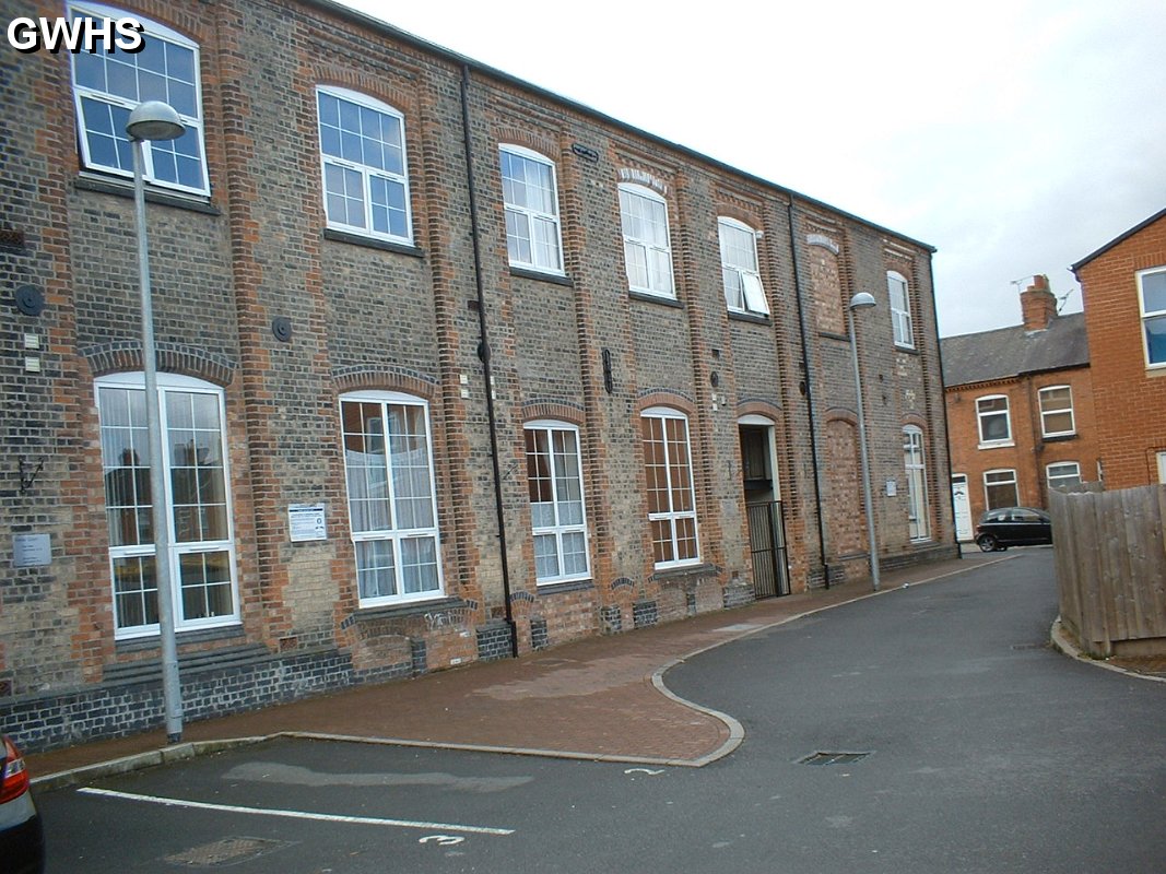 24-119 WH Bates, Station Street, South Wigston 2013